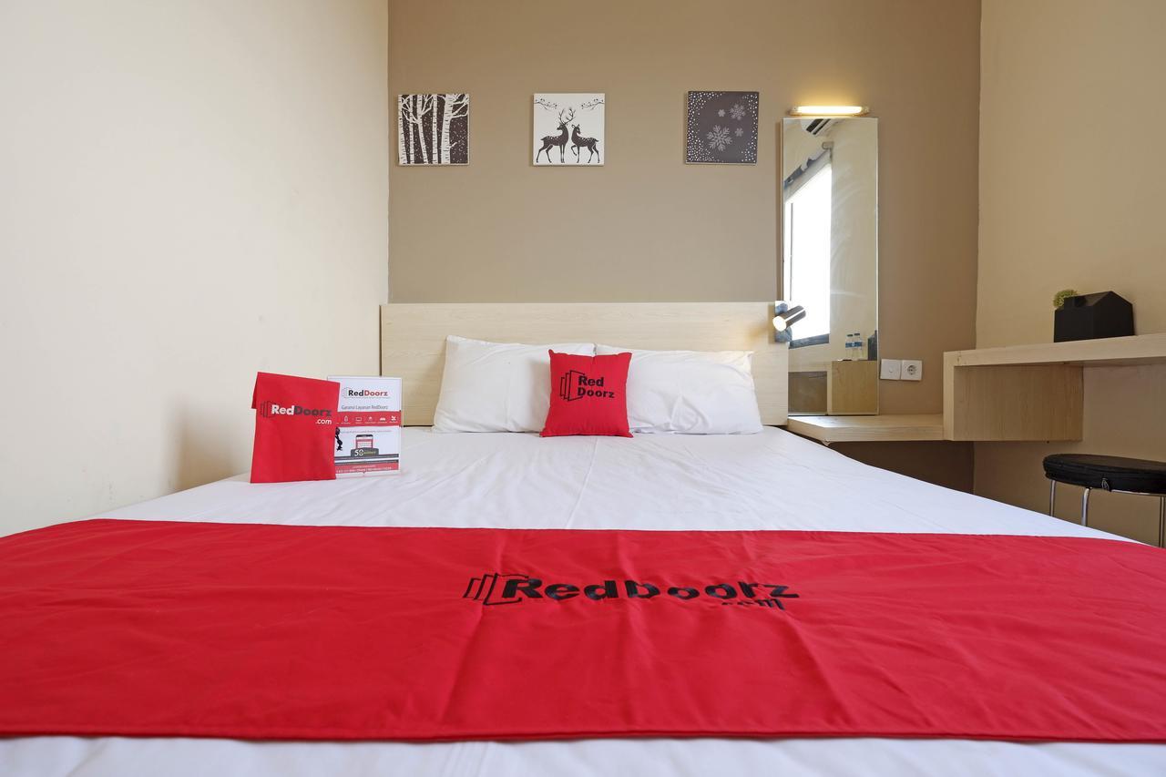 Reddoorz Plus Near Sam Poo Kong Semarang Extérieur photo